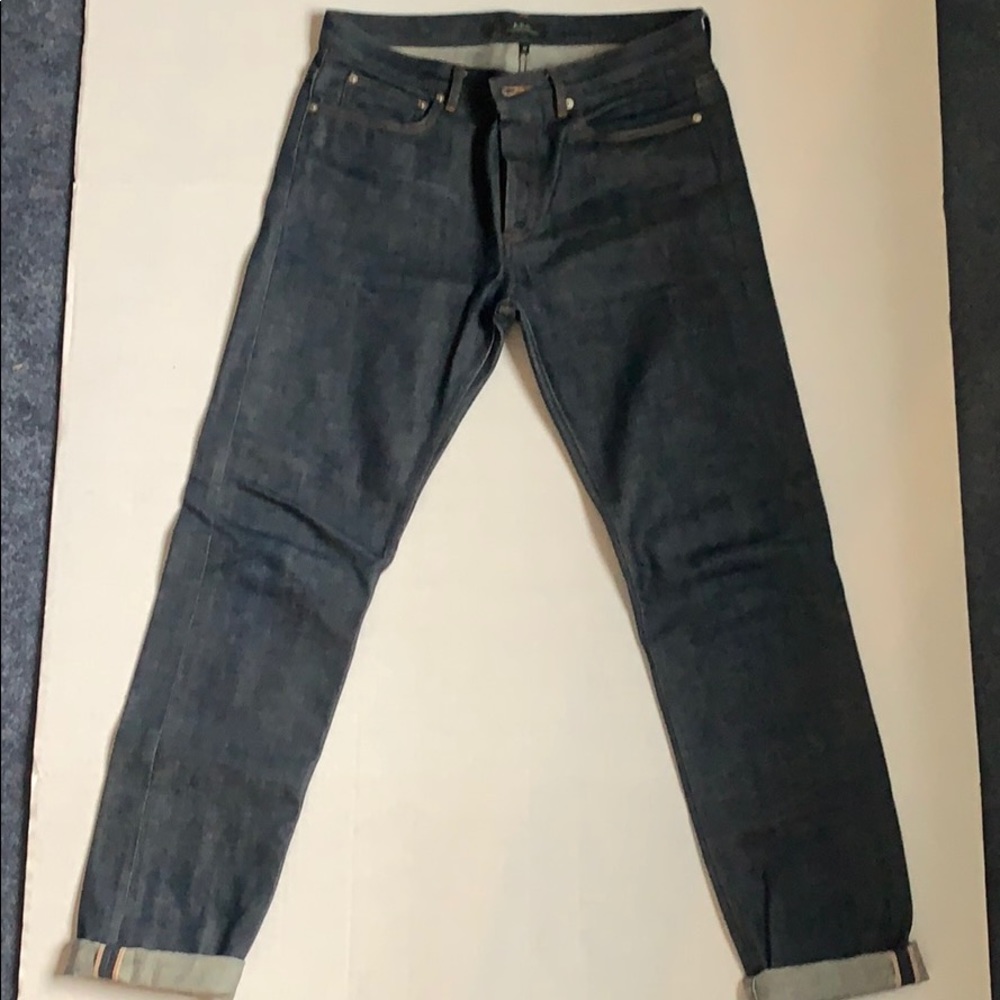 Men’s APC petite new standard jeans 100% cotton.